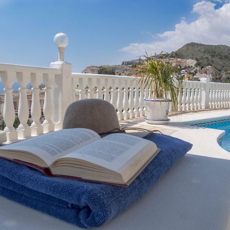 Frontline Villa, Five Star Deluxe Ел Кампело Екстериор снимка
