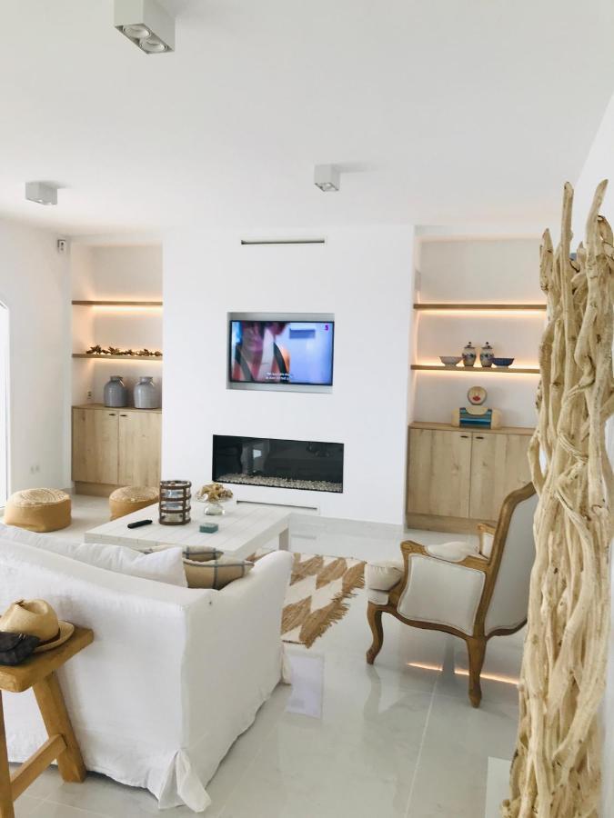 Frontline Villa, Five Star Deluxe Ел Кампело Екстериор снимка