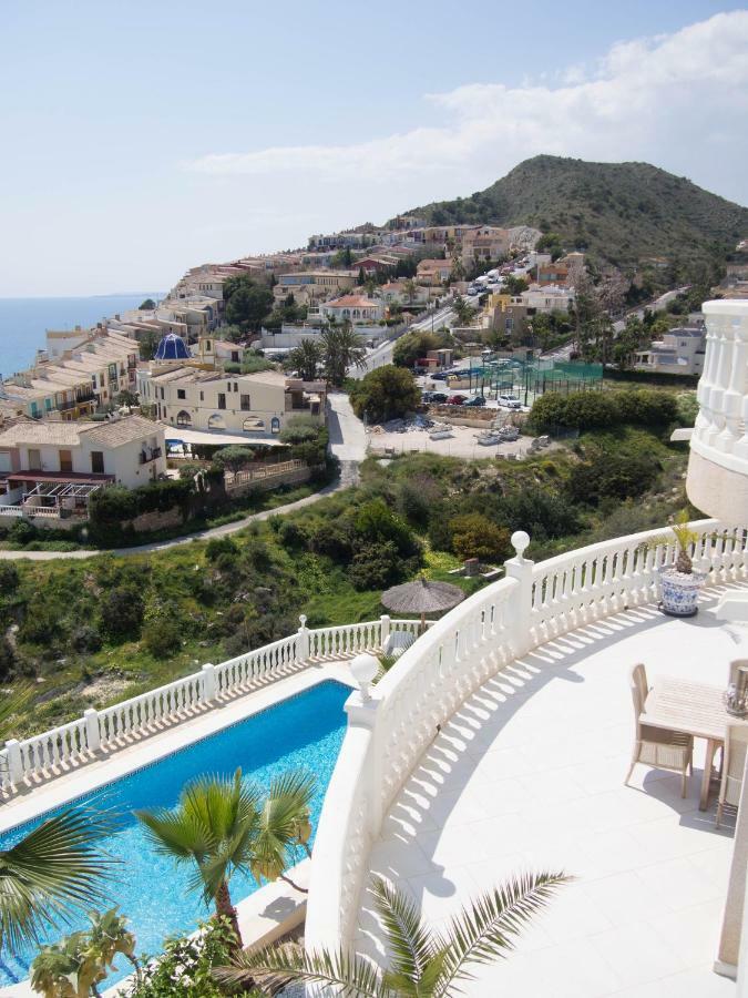 Frontline Villa, Five Star Deluxe Ел Кампело Екстериор снимка