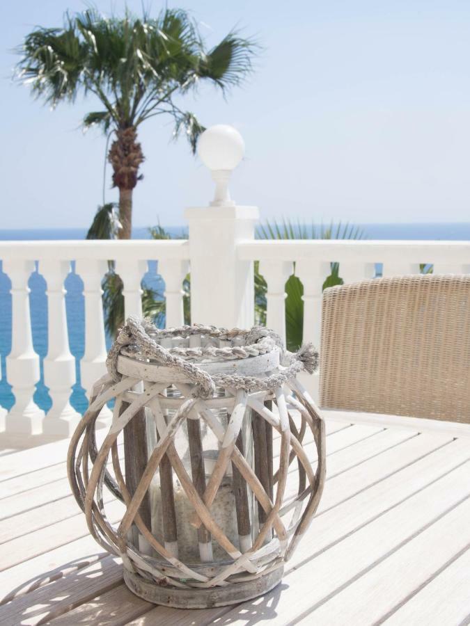 Frontline Villa, Five Star Deluxe Ел Кампело Екстериор снимка