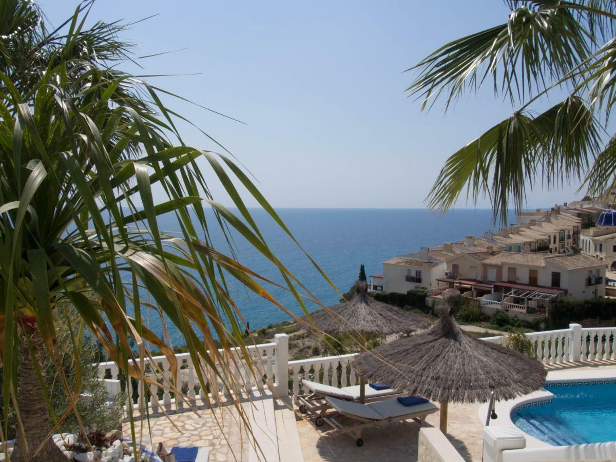 Frontline Villa, Five Star Deluxe Ел Кампело Екстериор снимка