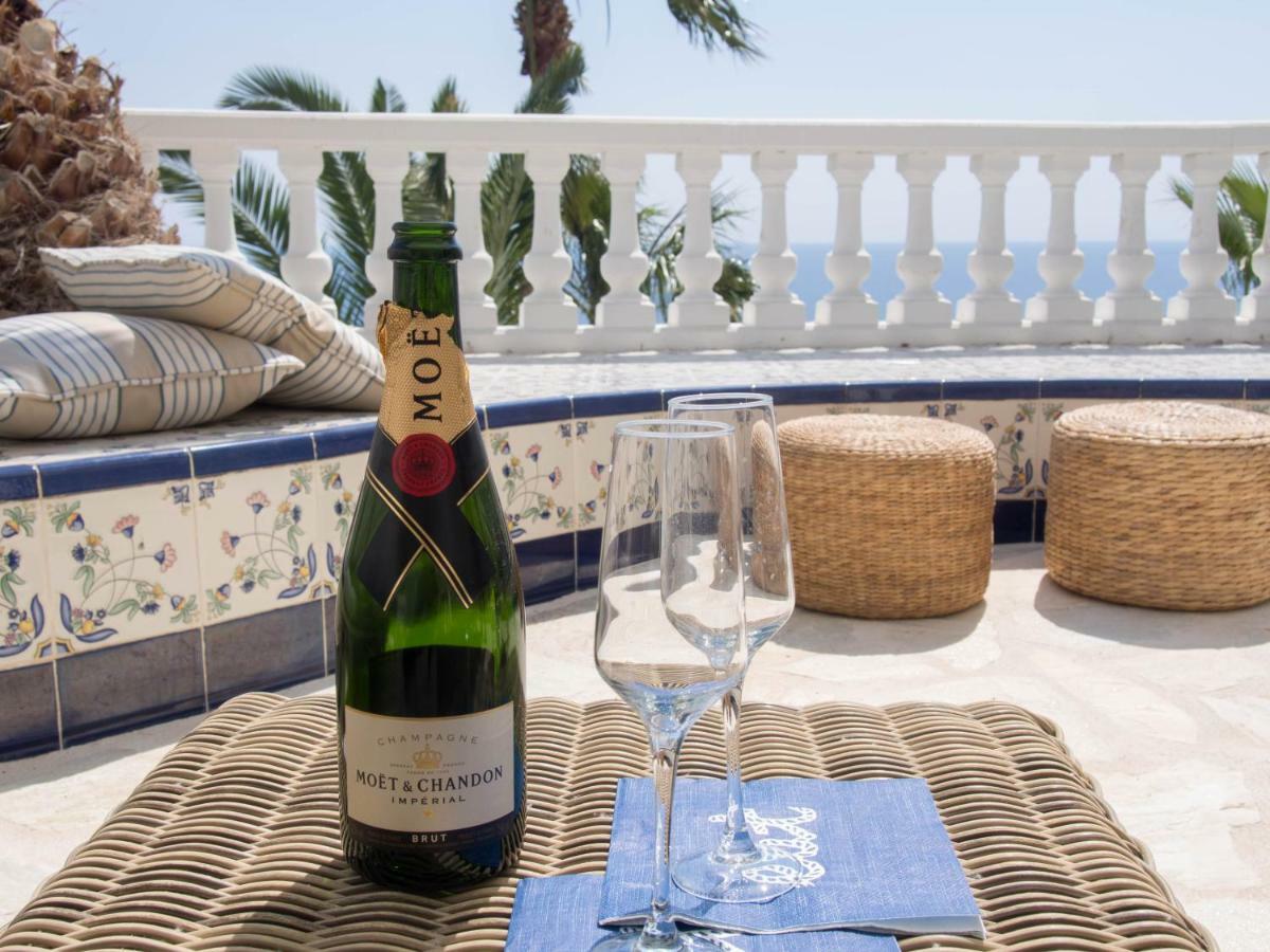 Frontline Villa, Five Star Deluxe Ел Кампело Екстериор снимка